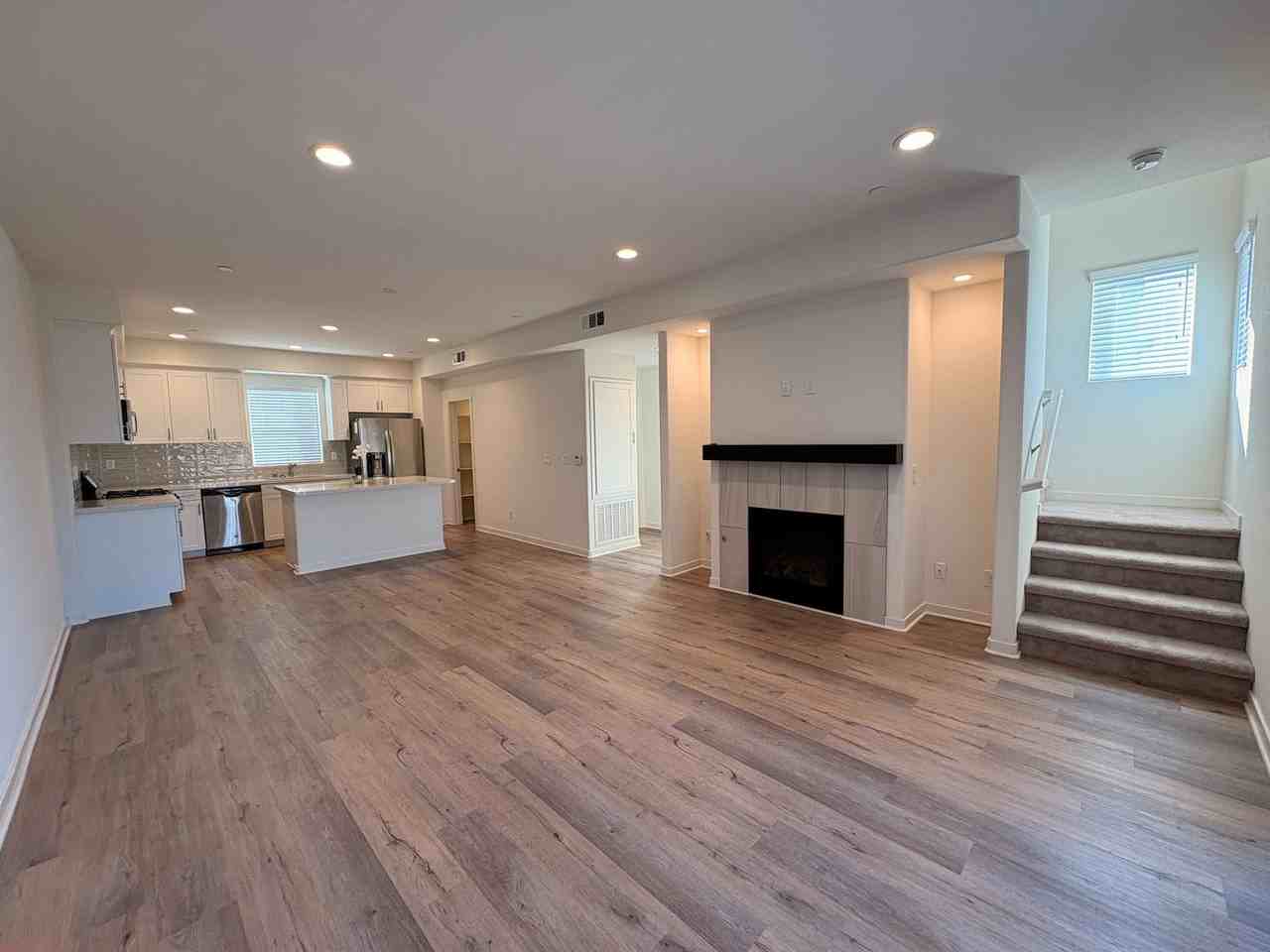 3570 W Savanna St - Photo 2 of 29