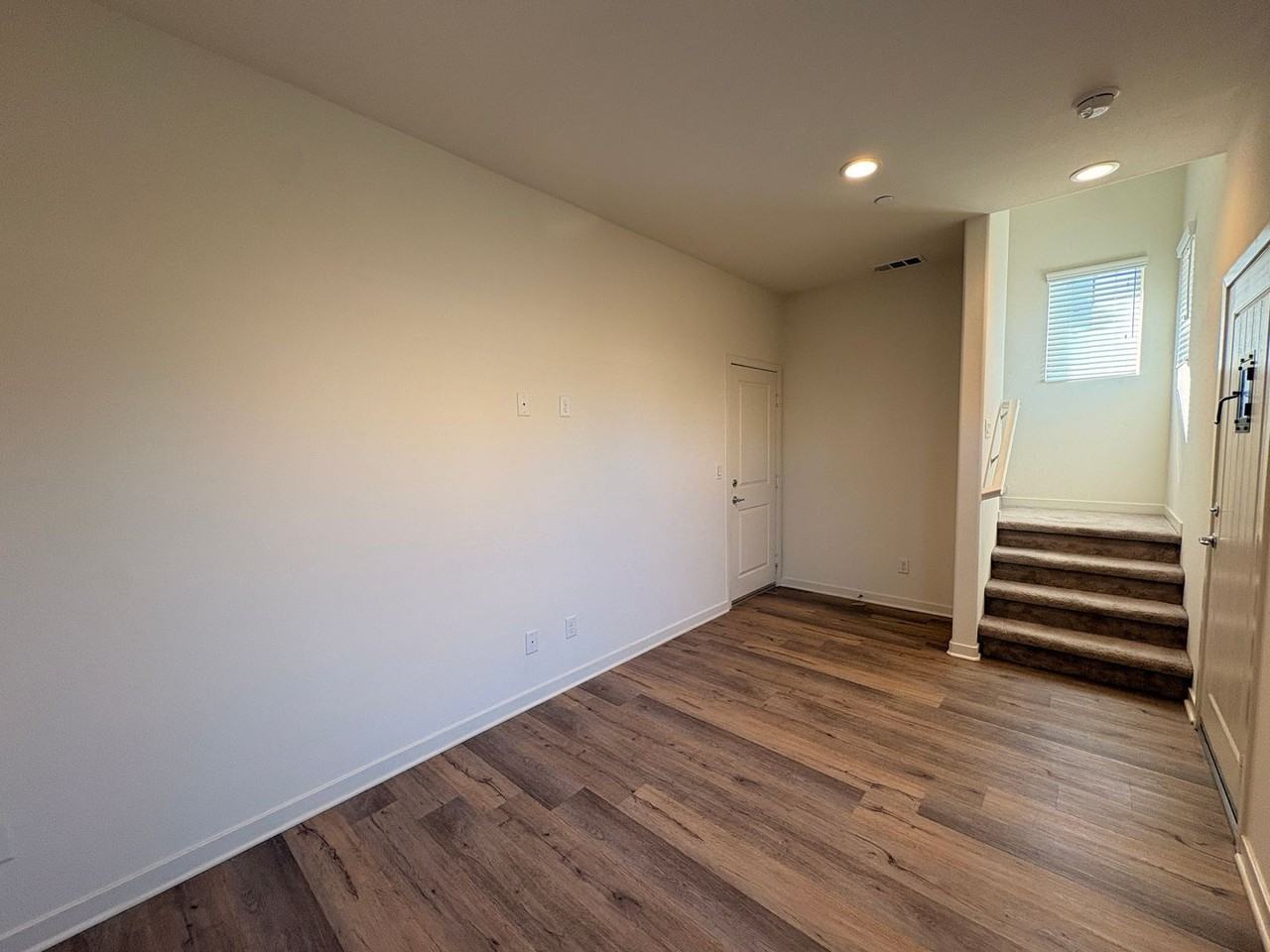 3570 W Savanna St - Photo 6 of 29