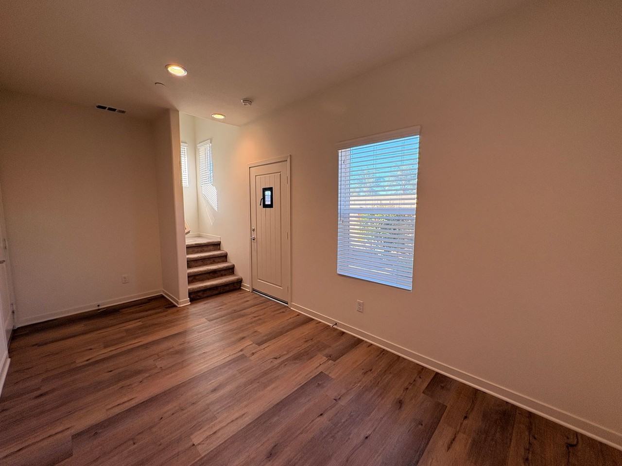 3570 W Savanna St - Photo 7 of 29