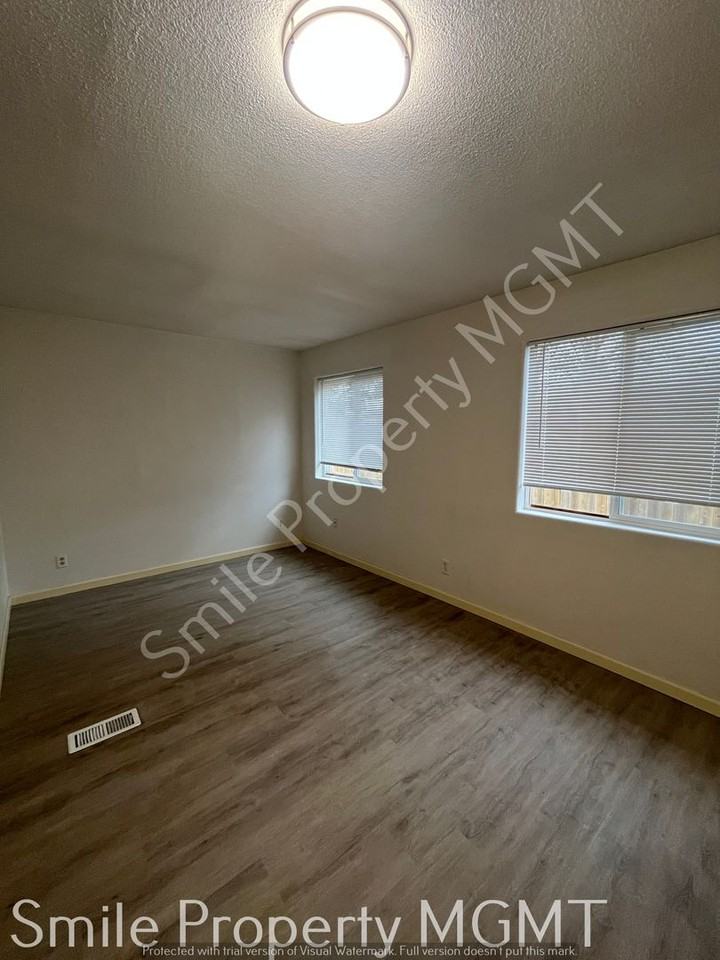 10153 Se Pardee St - Photo 7 of 19