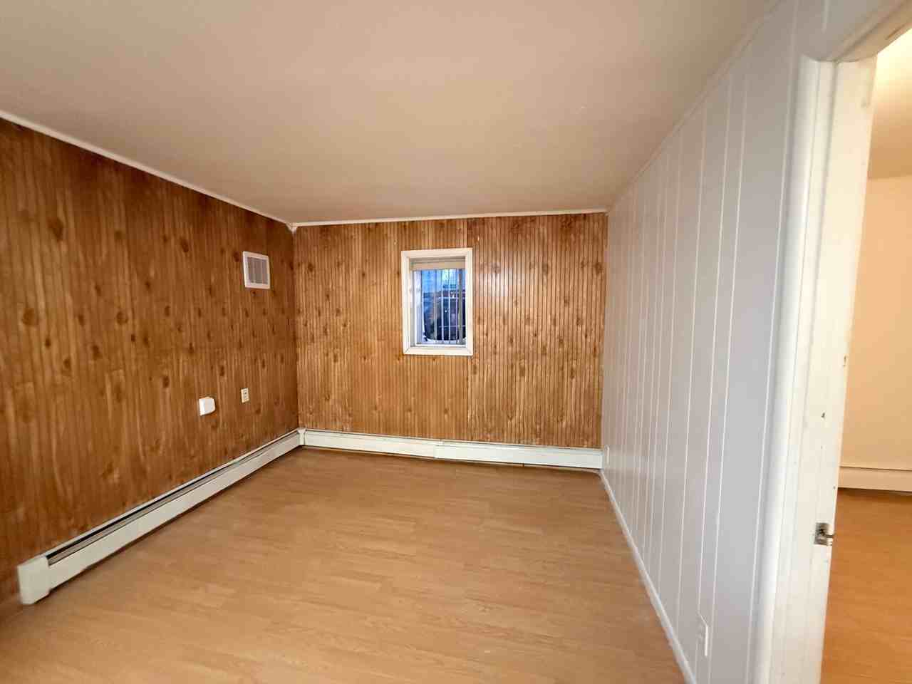 612 College Rd - Photo 2 of 6