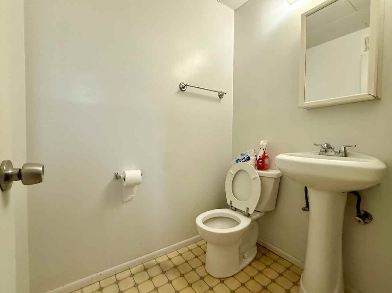 612 College Rd - Photo 5 of 6