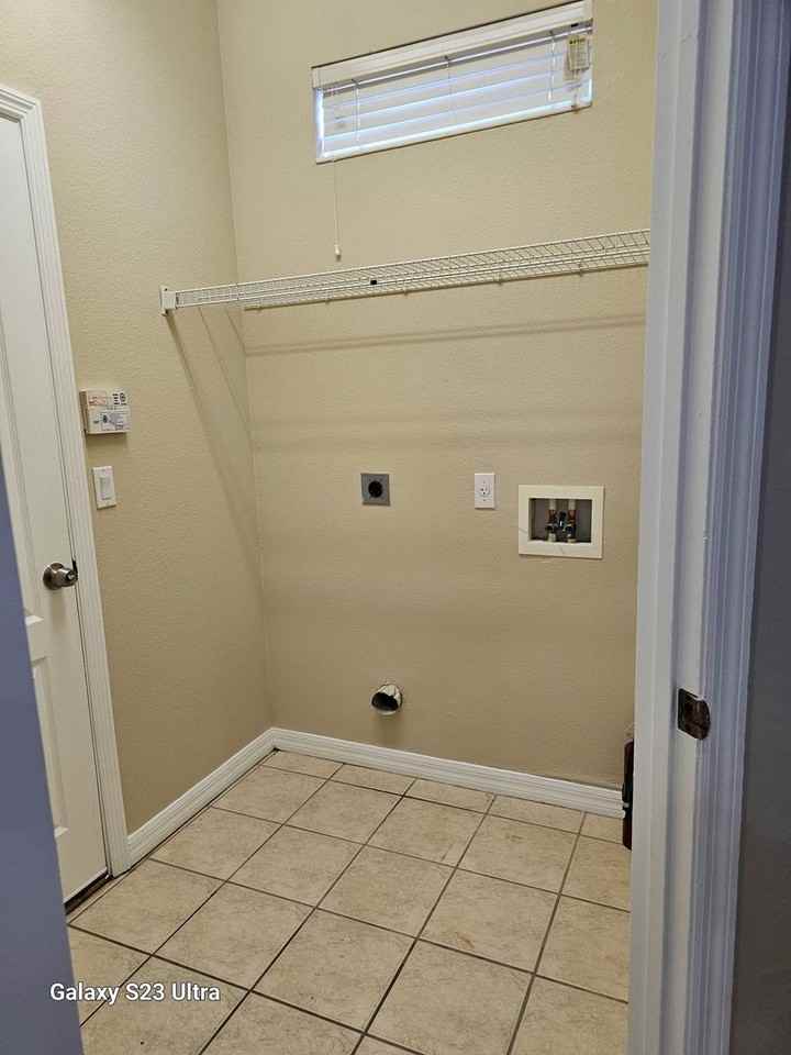 6520 Rock Bridge Ln - Photo 7 of 17