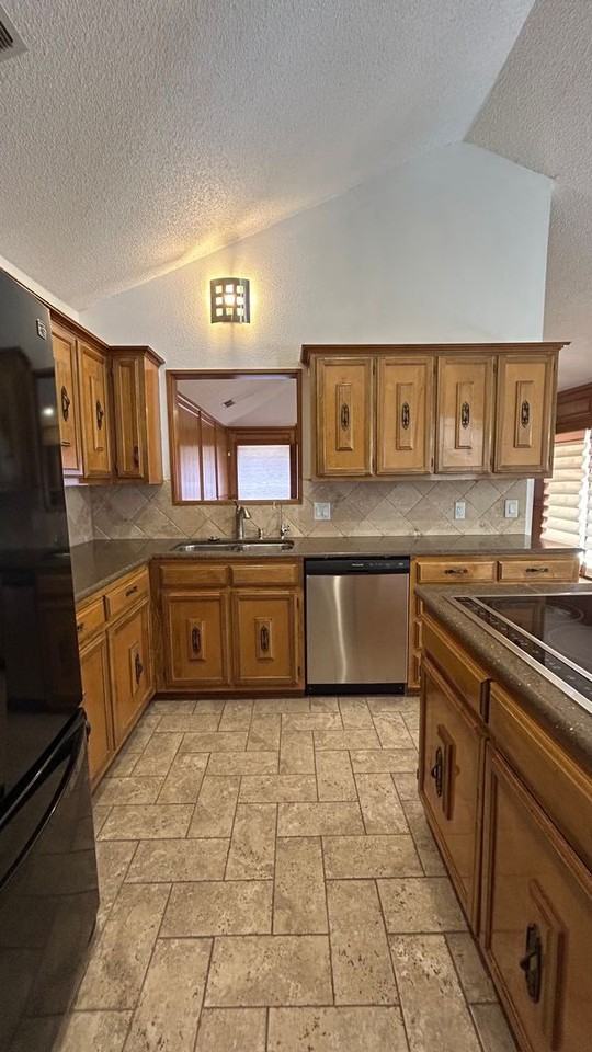 6404 Mecca St - Photo 6 of 31