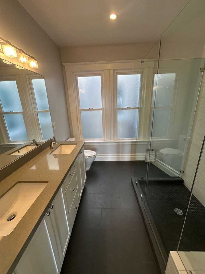 817 Oak St - Photo 4 of 20