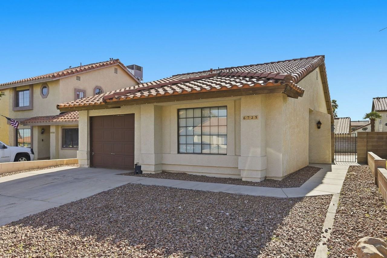 6725 Reggie Cir - Photo 3 of 24