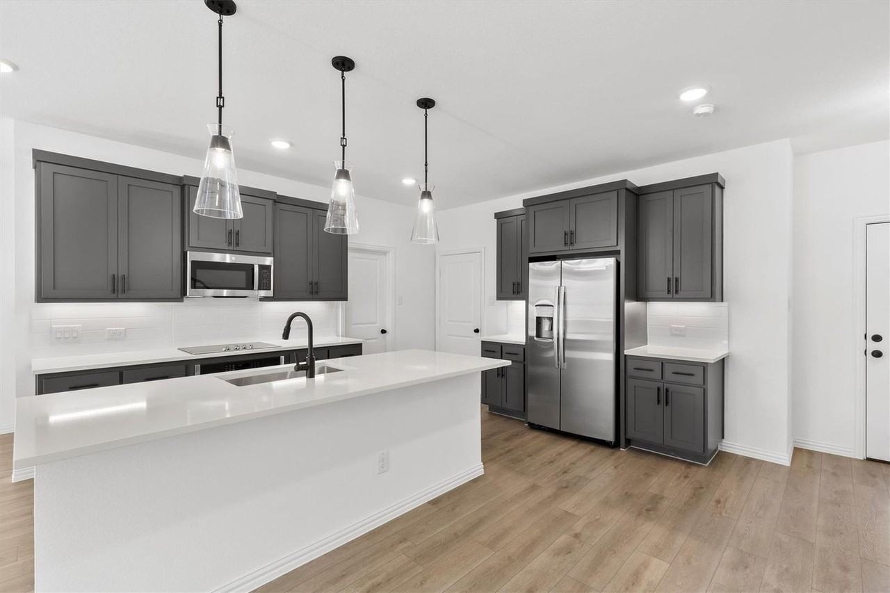 6908 Gorman Falls Trl - Photo 3 of 26