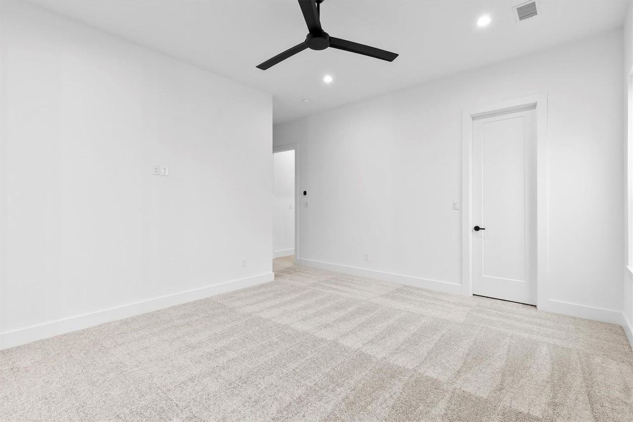 2812 Guymon St - Photo 6 of 23