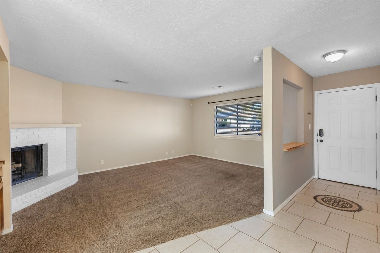 2104 Virgin Wood Rd Se - Photo 3 of 16