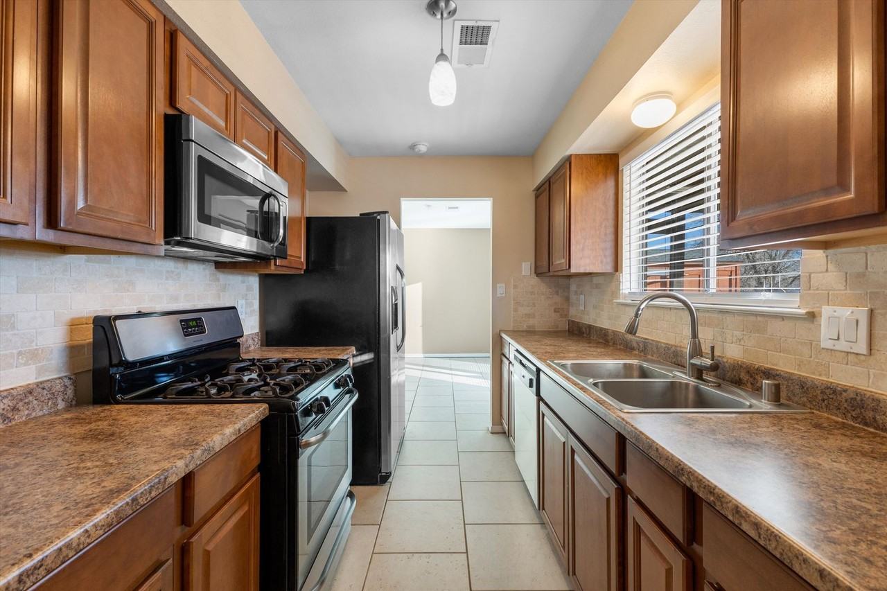 2104 Virgin Wood Rd Se - Photo 5 of 16