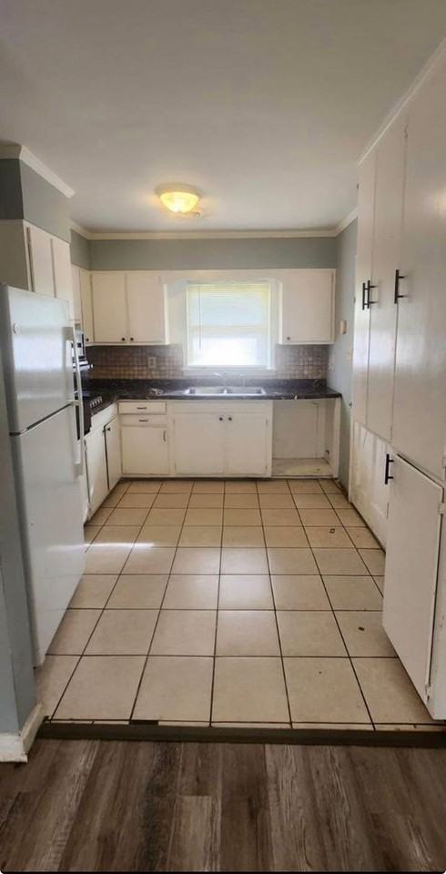 1707 Hill Hedge Dr - Photo 2 of 4