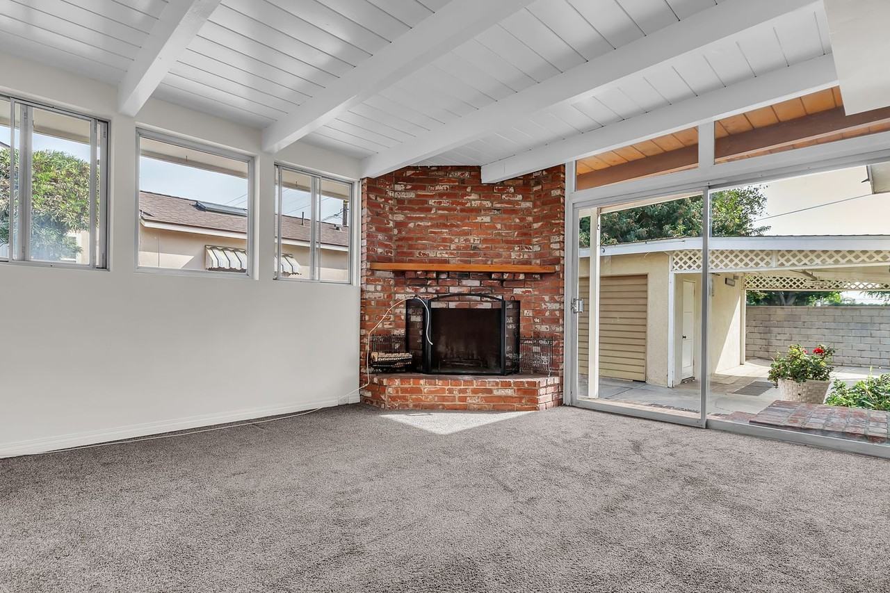 6120 E Walton St - Photo 2 of 31