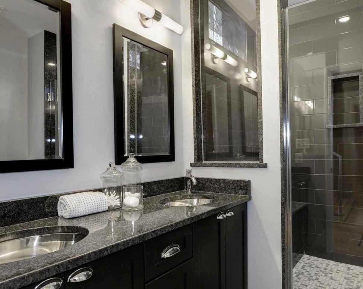 1129 Columbia Rd Nw - Photo 3 of 8