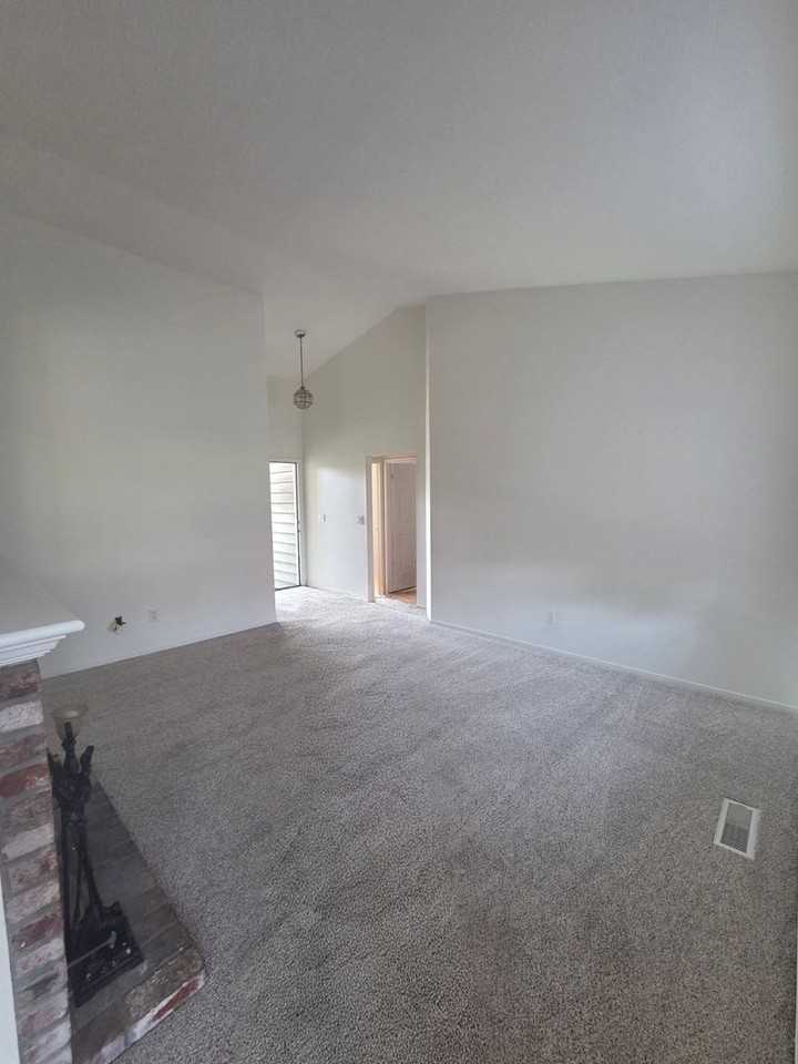 126 Keyt Way - Photo 3 of 13