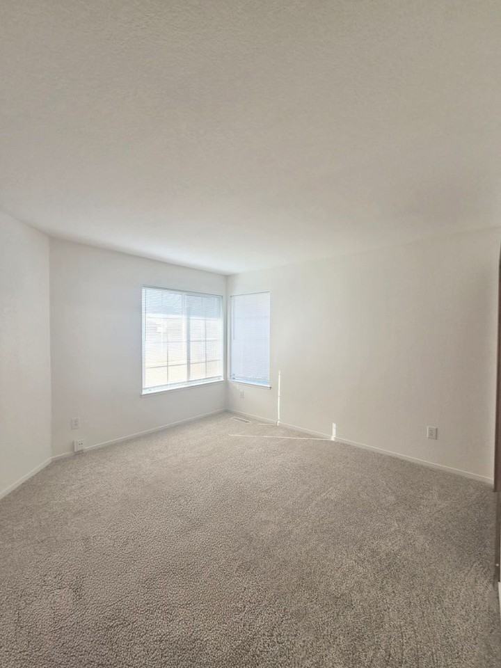 126 Keyt Way - Photo 4 of 13