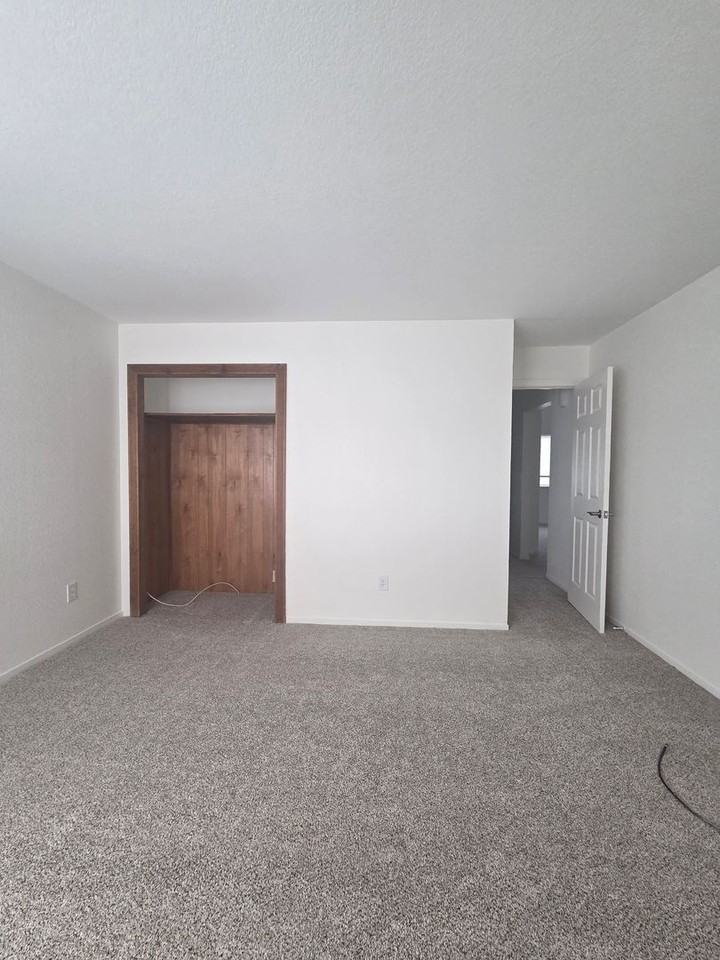 126 Keyt Way - Photo 7 of 13