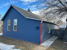 featured image of 127 3rd Ave Sw