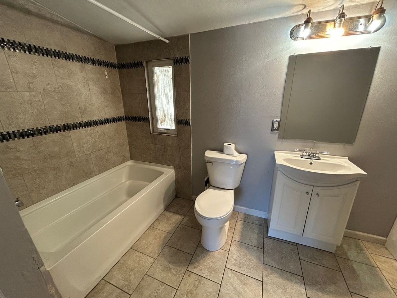 127 3rd Ave Sw - Photo 6 of 14