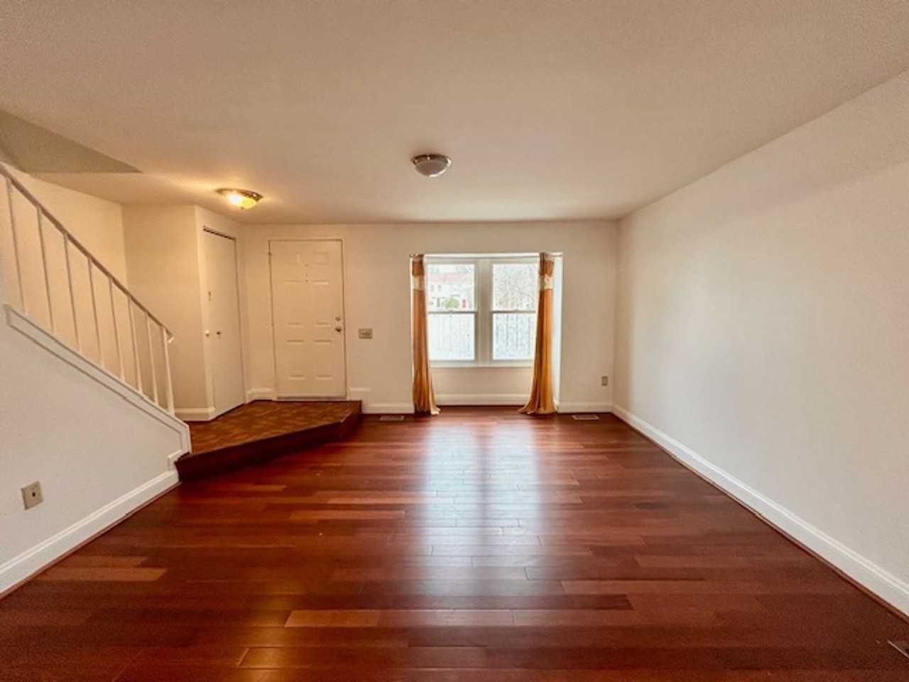 9 Long Green Ct - Photo 5 of 45