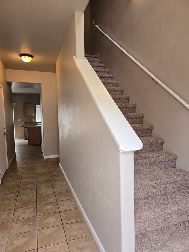 1454 S Missouri Ave - Photo 3 of 30