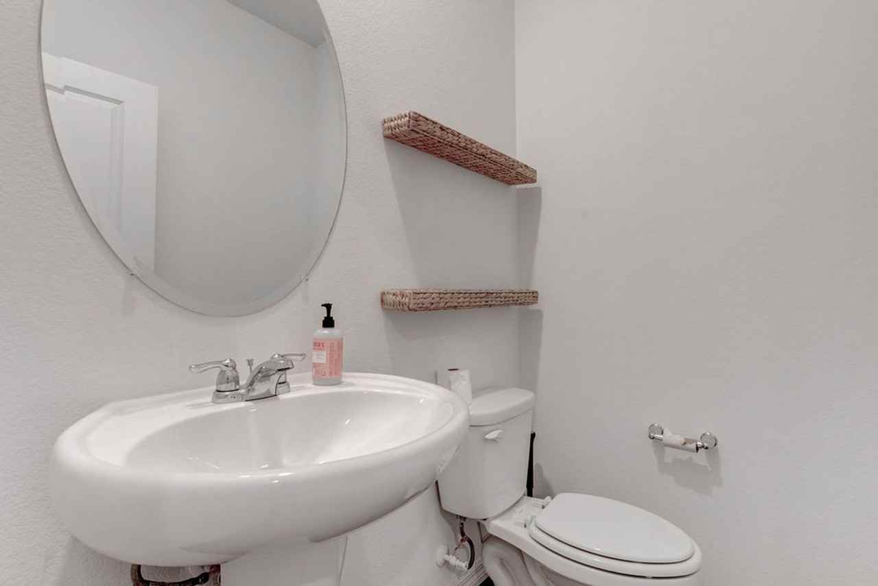 10269 Lofty Knoll St - Photo 5 of 50