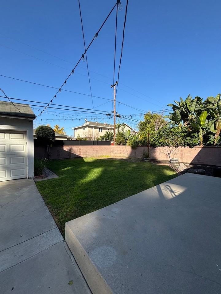 4341 Knoxville Ave - Photo 3 of 10