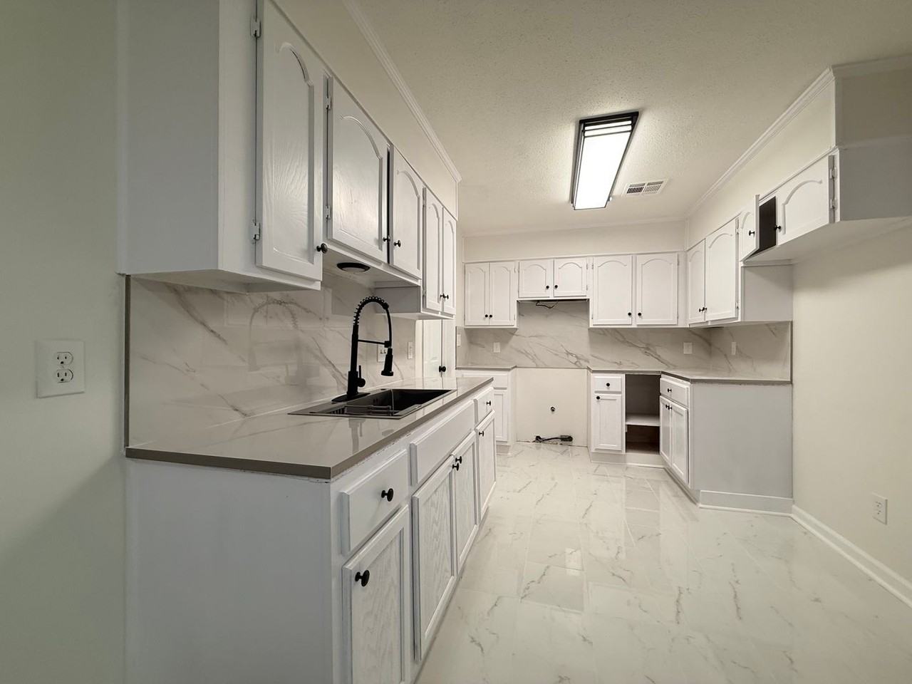 723 Dunbarton Rd - Photo 5 of 18