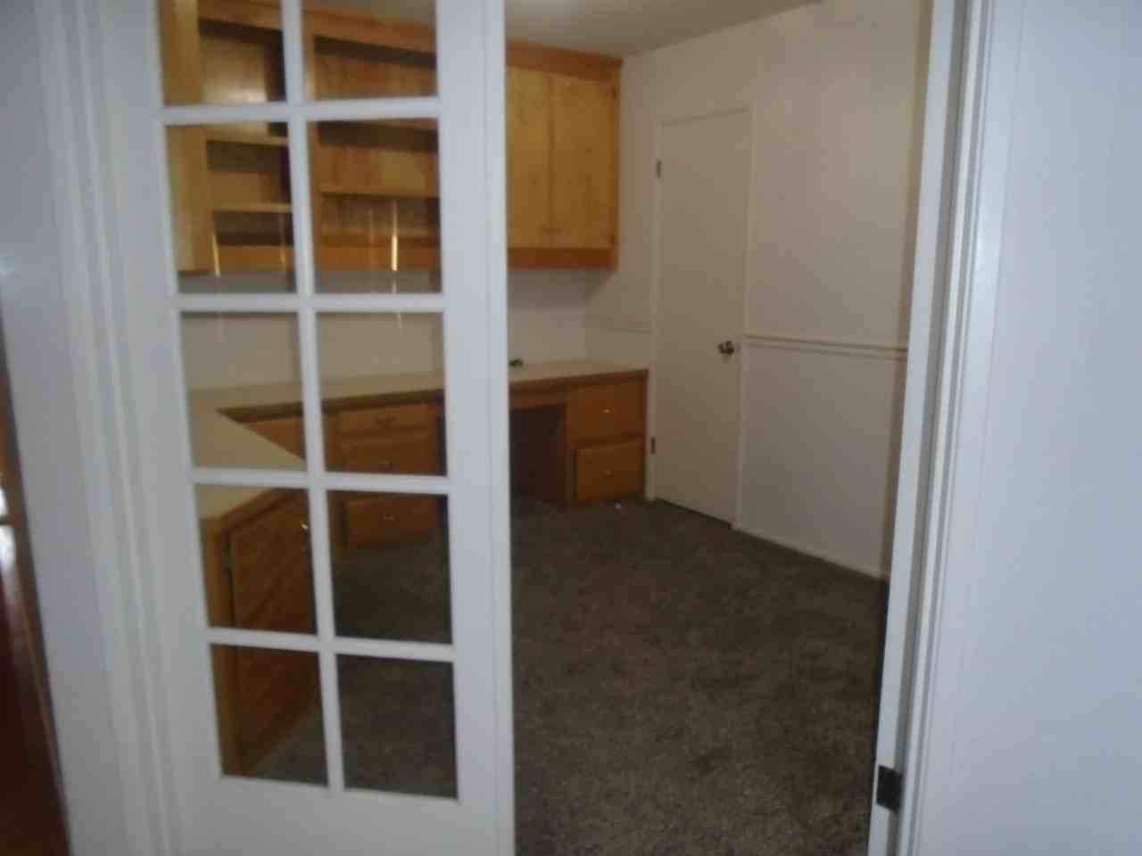 9501 Laurel Oak Way - Photo 3 of 24