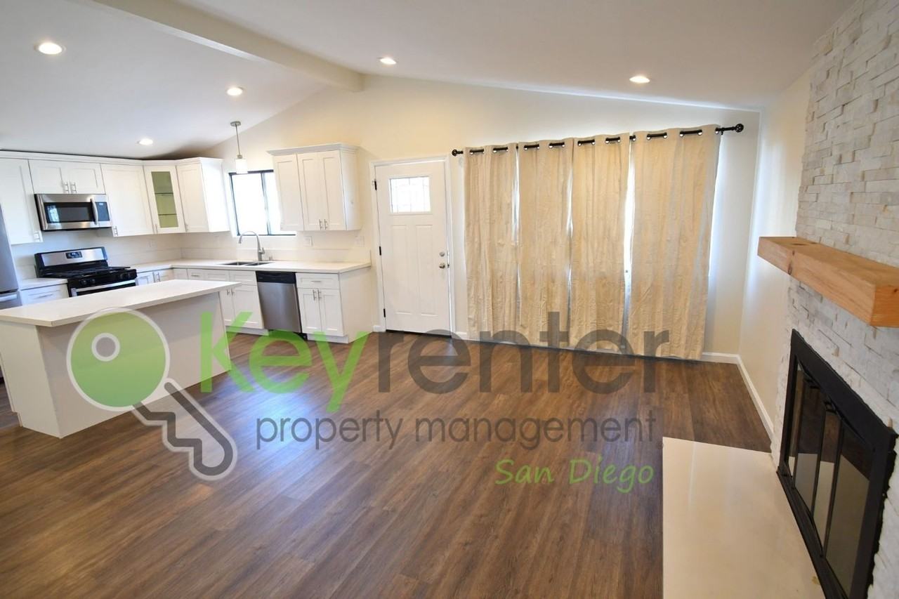 2604 Palace Dr - Photo 3 of 27