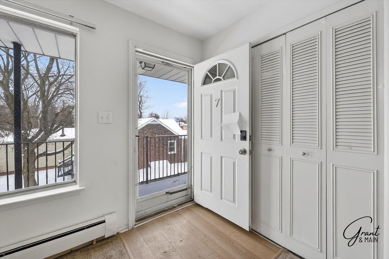 Maplewood Manor - Photo 3 of 20