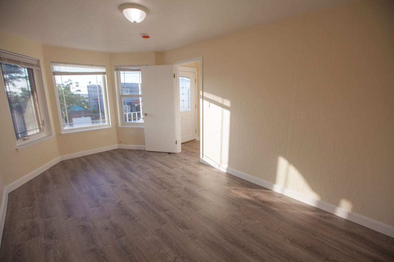 165-167 Miriam St - Photo 4 of 34