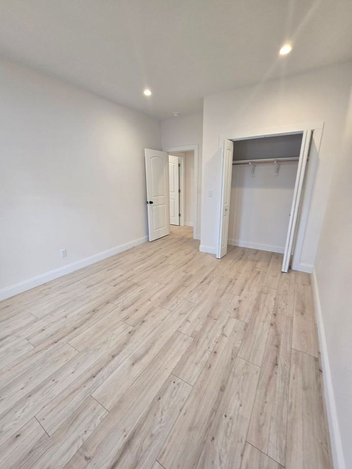 3347 N Tacoma Ave - Photo 5 of 10