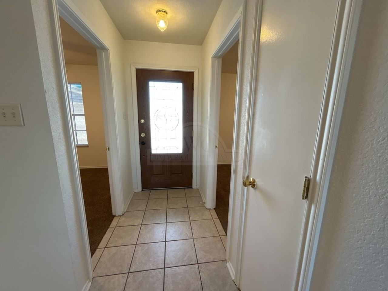 3908 Fieldcrest Dr - Photo 2 of 23