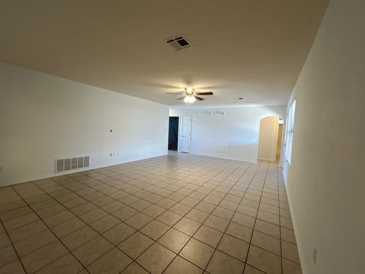 3908 Fieldcrest Dr - Photo 7 of 23