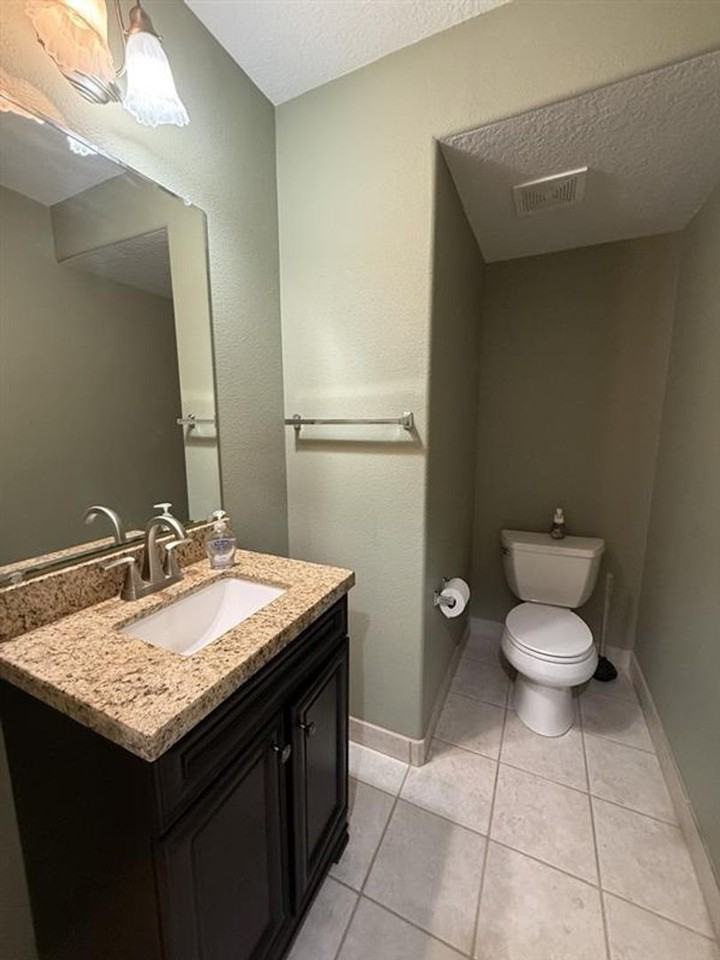 4542 Nw Continental Pl - Photo 5 of 13