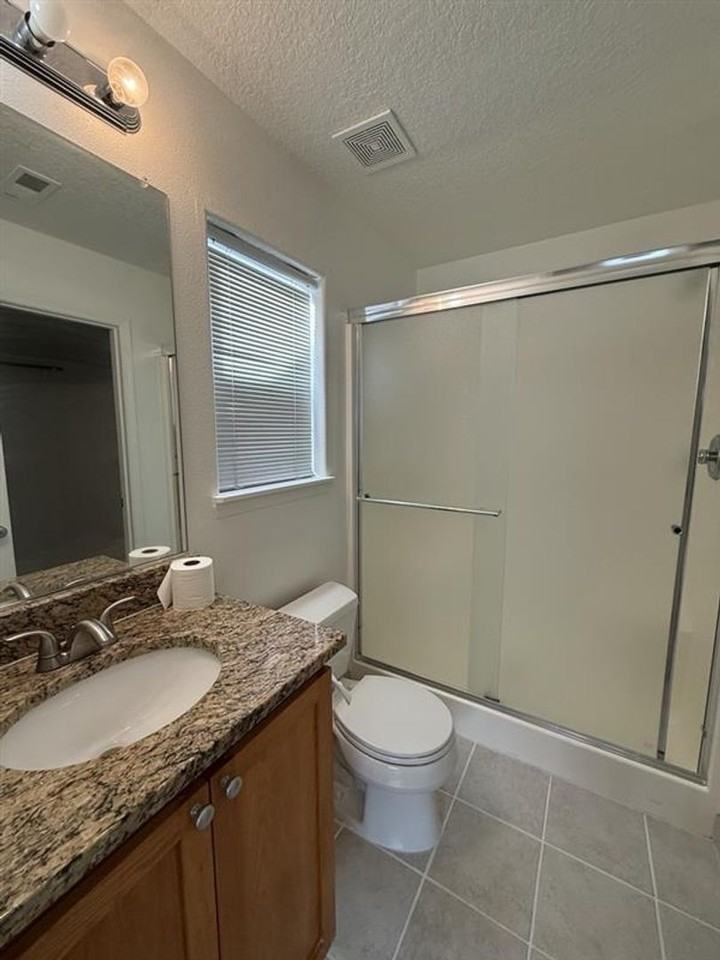 4542 Nw Continental Pl - Photo 7 of 13