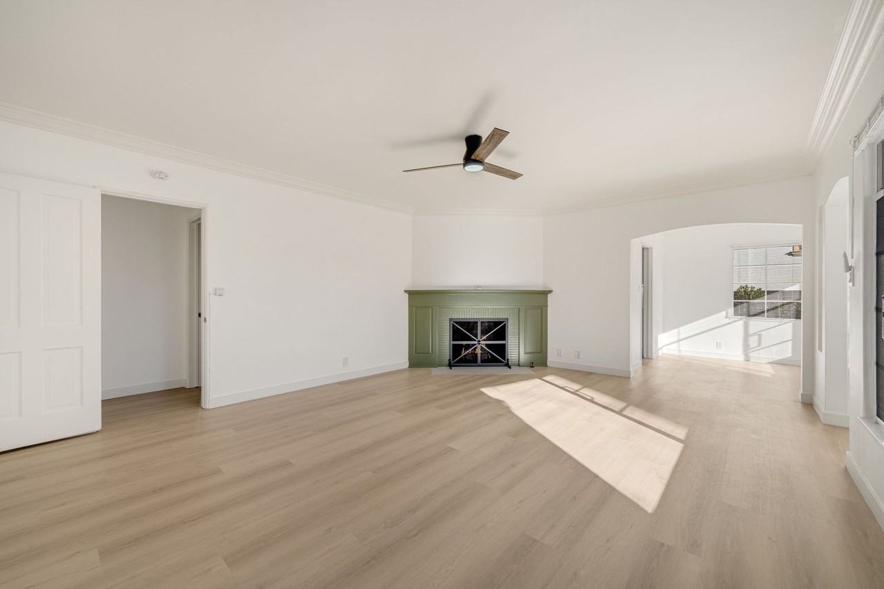 35 E 29th St ##33 - Photo 2 of 32