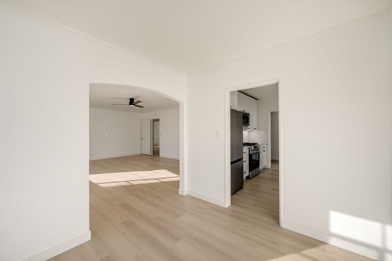 35 E 29th St ##33 - Photo 4 of 32