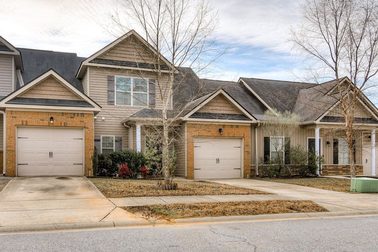 917 Erika Ln - Photo 2 of 39