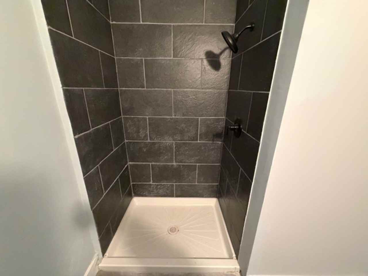 388 Chalmers St - Photo 5 of 27