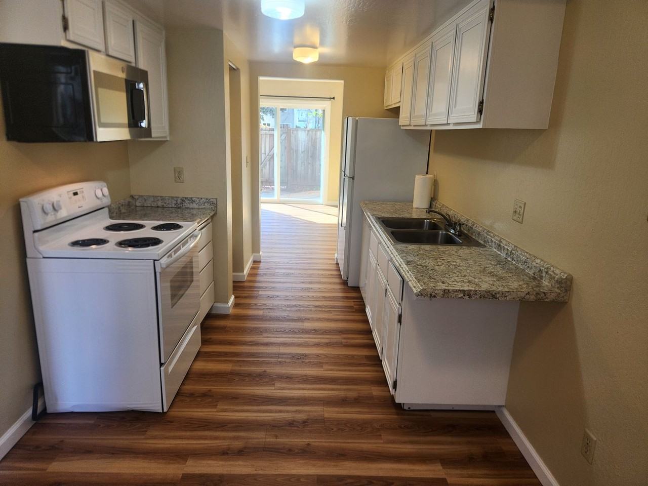 2970 Yulupa Ave - Photo 4 of 16