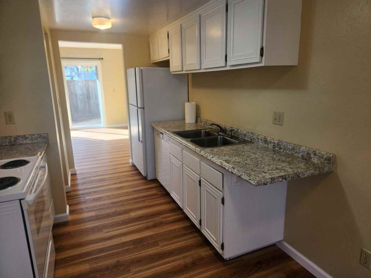 2970 Yulupa Ave - Photo 6 of 16