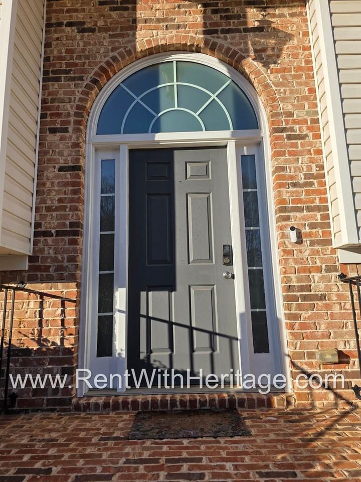 5718 Flowers Rdg - Photo 5 of 50