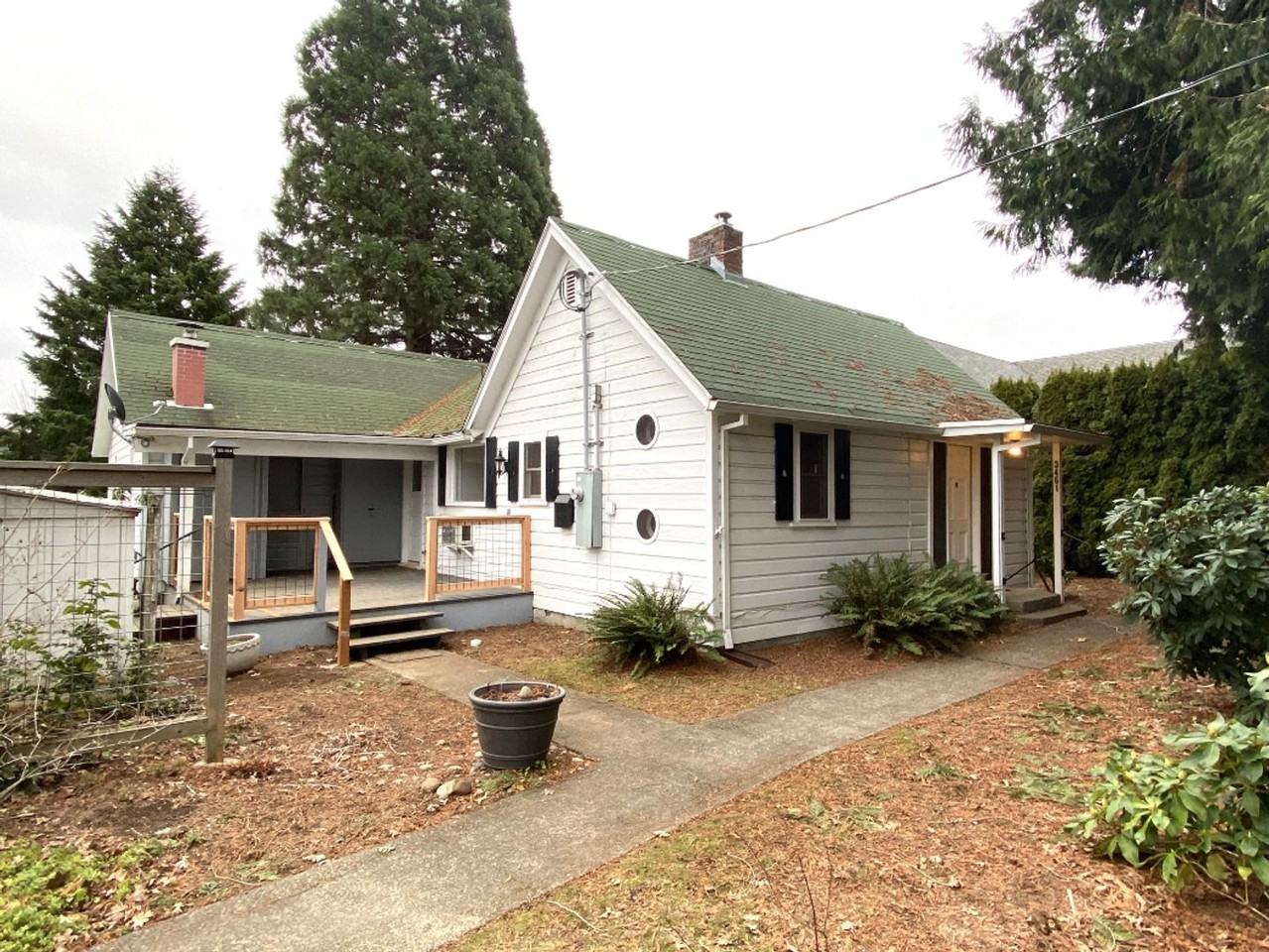 3461 Avalon Dr - Photo 2 of 33