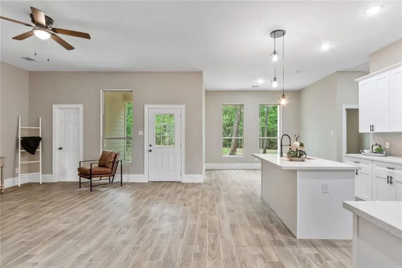 17324 E Hollyhill Dr - Photo 3 of 20