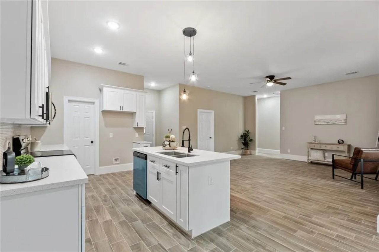 17324 E Hollyhill Dr - Photo 4 of 20