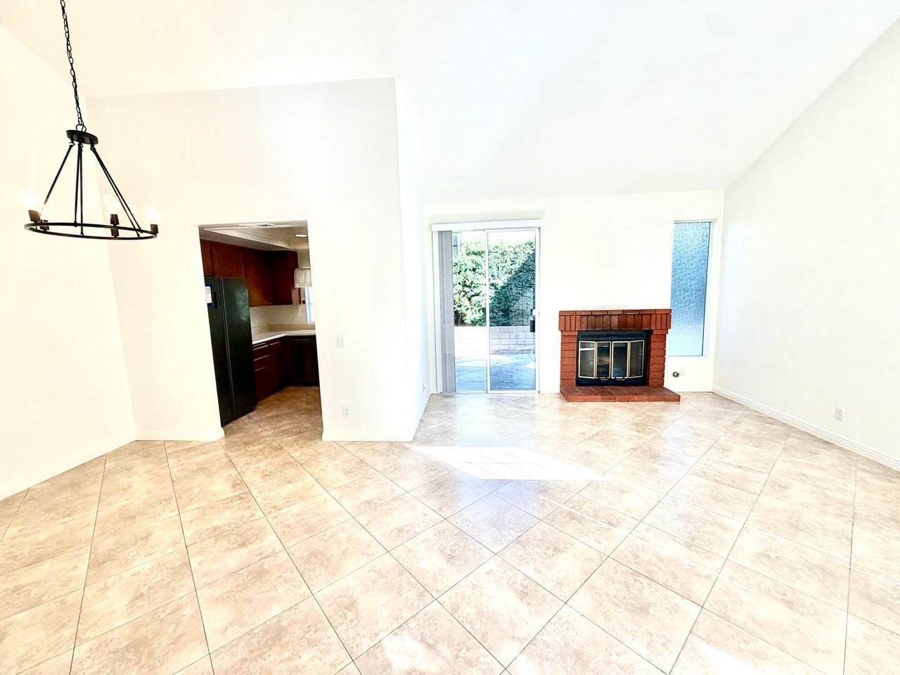 59 Bridgeport - Photo 7 of 20