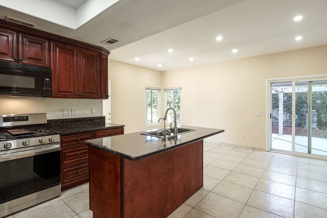 507 Batten Ln - Photo 5 of 36