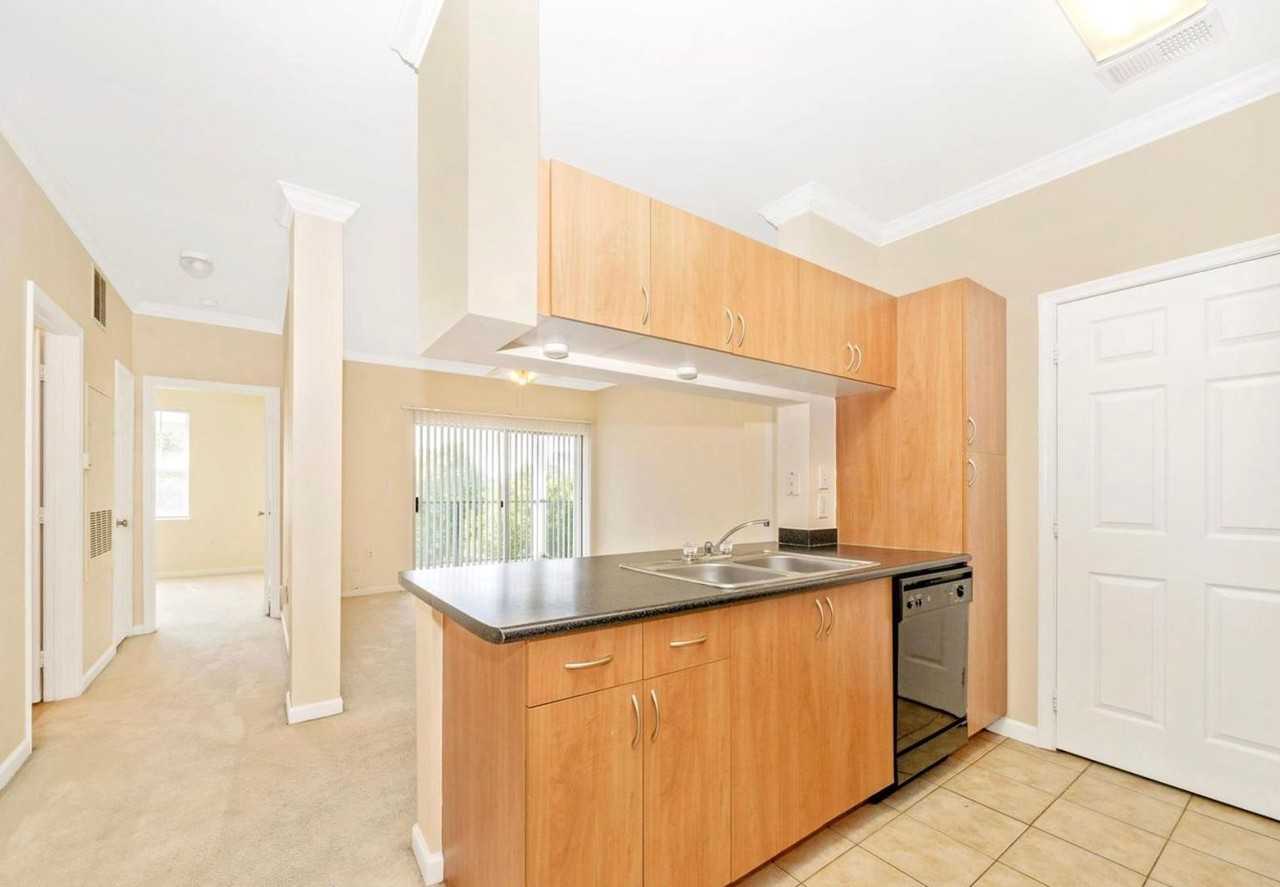 19606 Galway Bay Cir - Photo 3 of 9