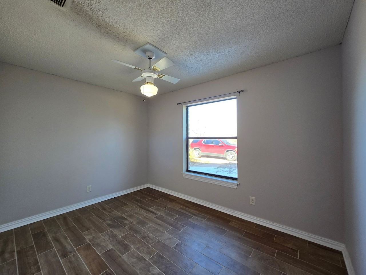 1091 Curry Road 6 - Photo 7 of 14